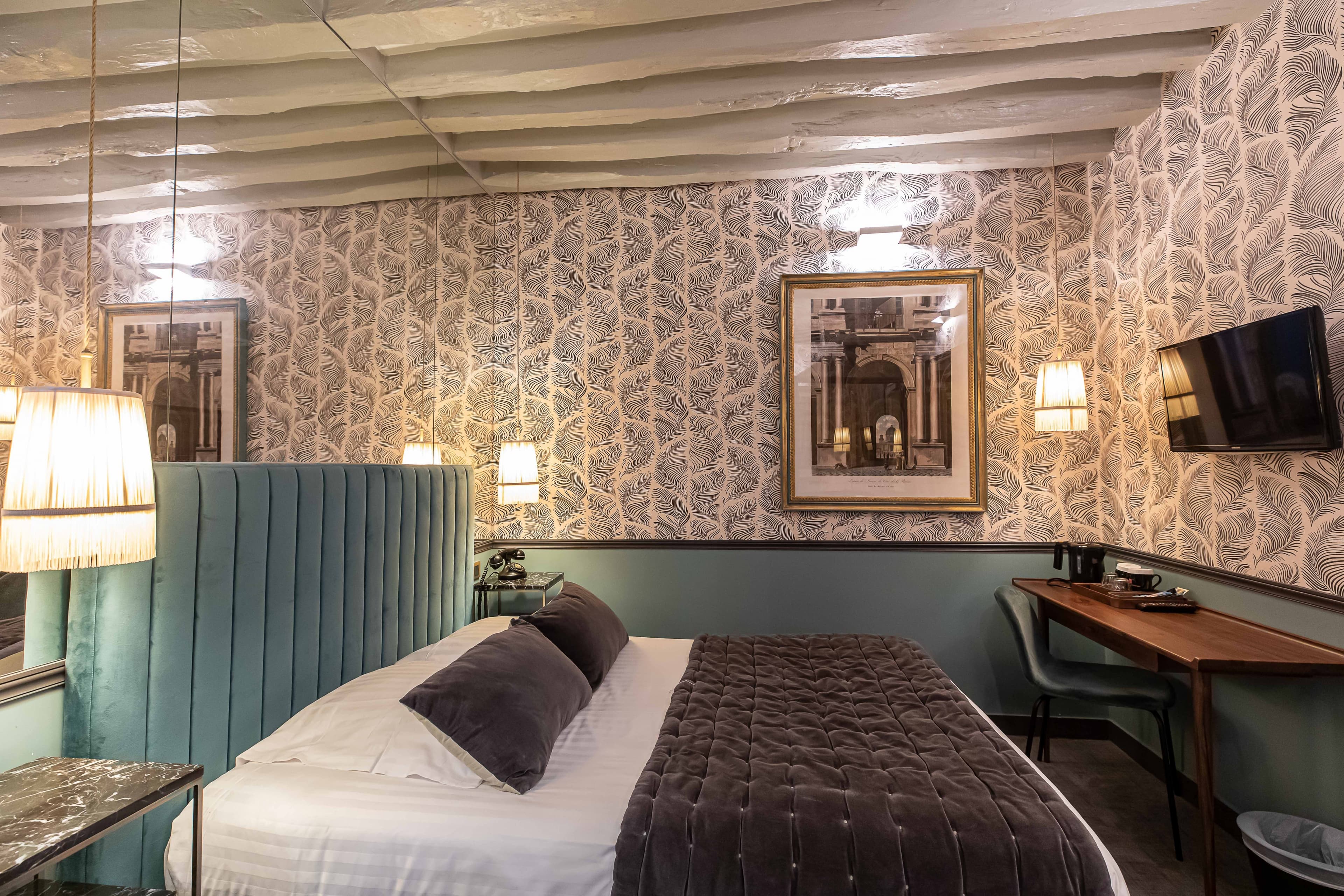 Dauphine Saint Germain